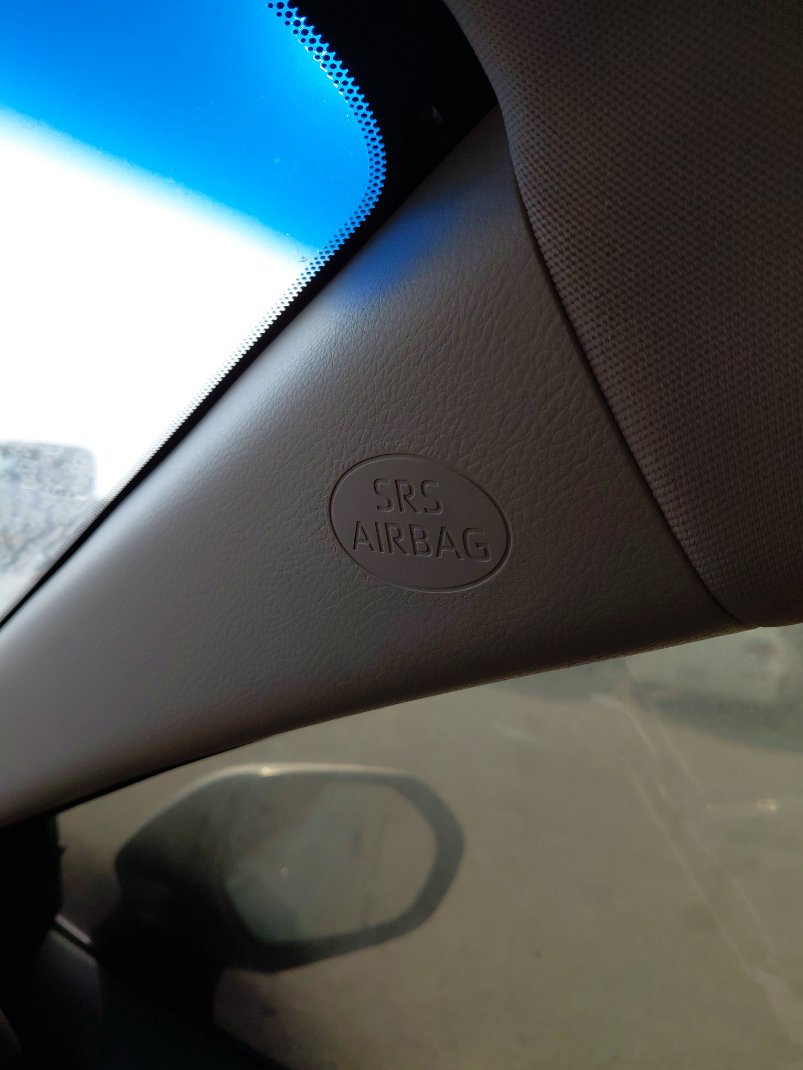 Toyota Camry GLE 2023 image