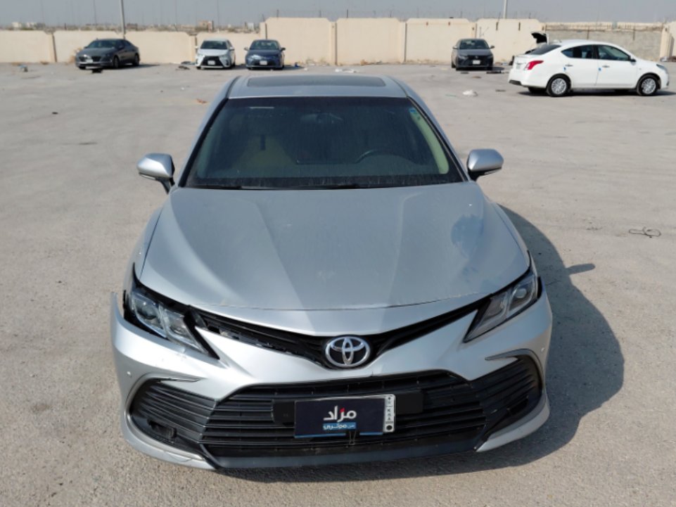 Toyota Camry GLE 2023