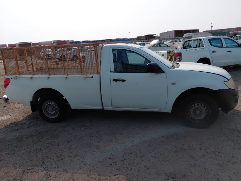 ميتسوبيشي L200  2015 image