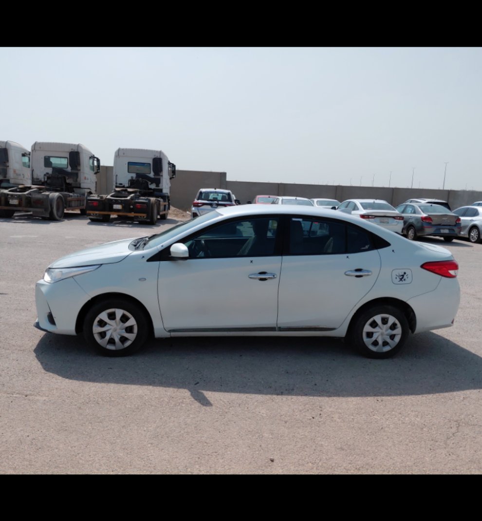 Toyota Yaris Y FLT  2022 image