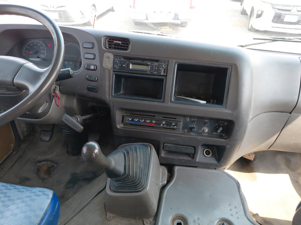 ميتسوبيشي روزا  2014 image