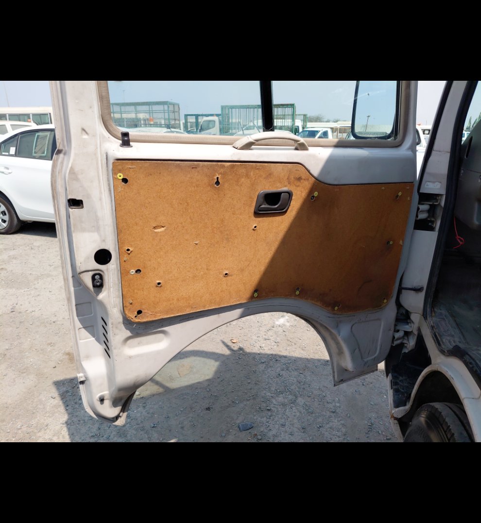 ميتسوبيشي روزا  2014 image