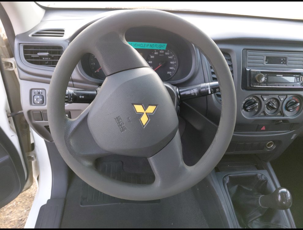 ميتسوبيشي L200  2017 image