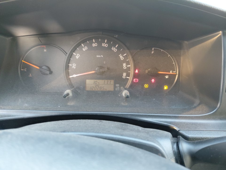 Toyota Hiace Bus  2017 image