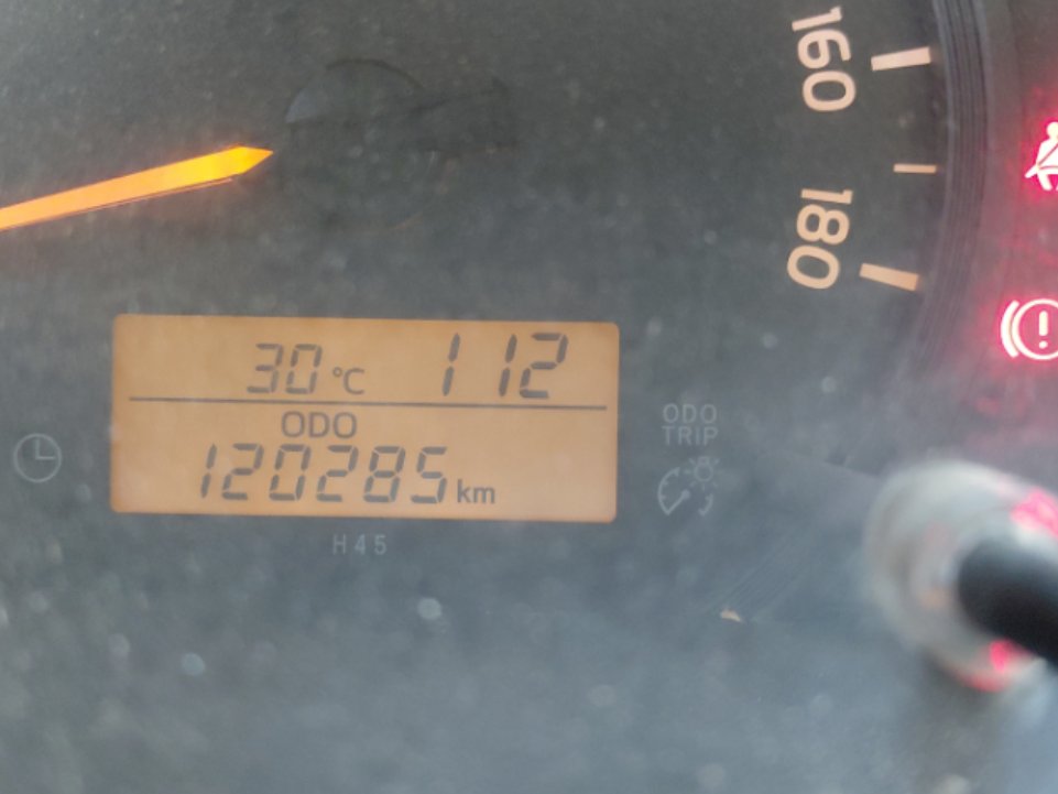 Toyota Hiace Bus  2017 image