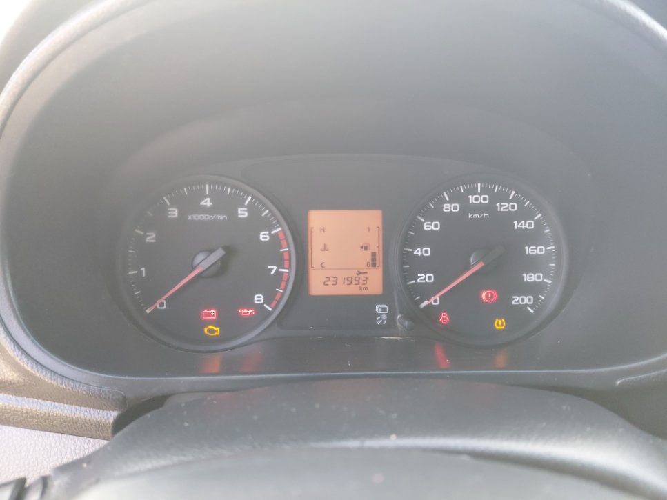 Mitsubishi L200  2017 image