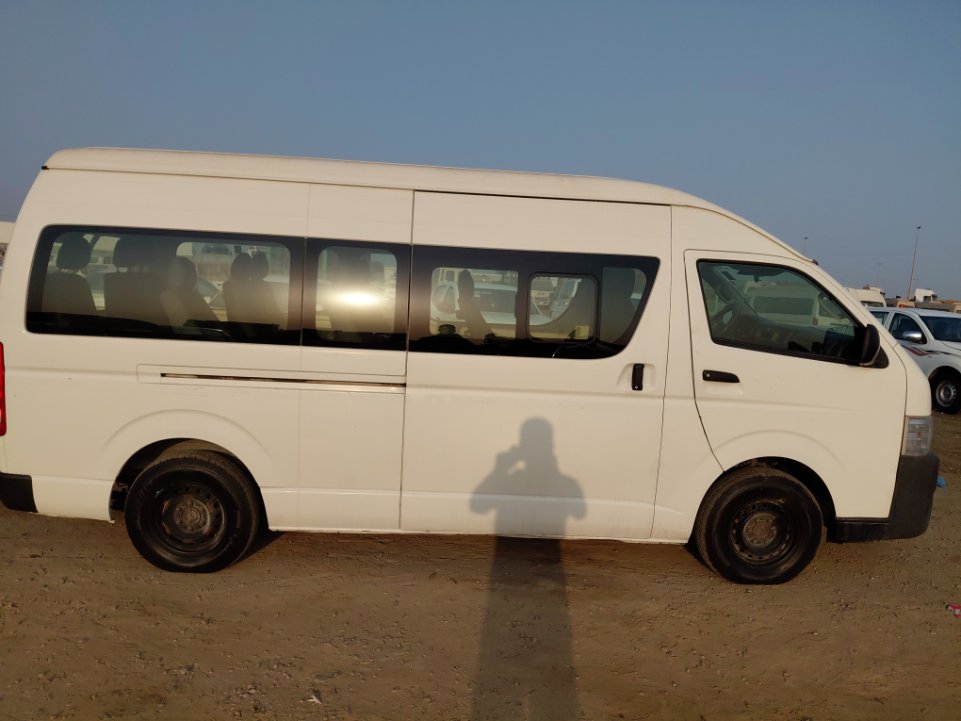 Toyota Hiace Bus  2017 image