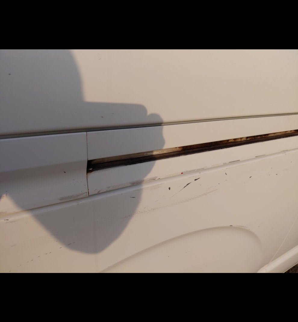 Toyota Hiace Bus  2017 image