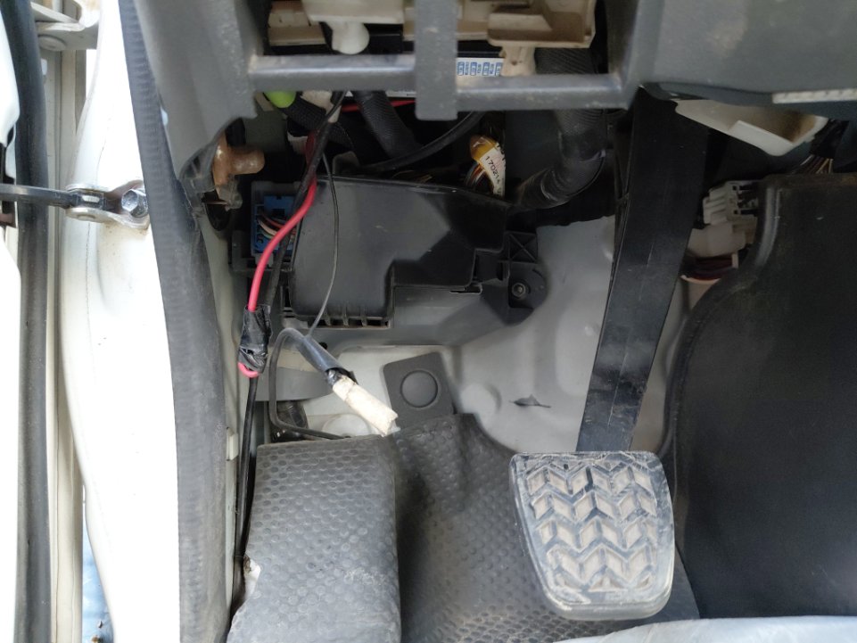 Toyota Hiace Bus  2017 image