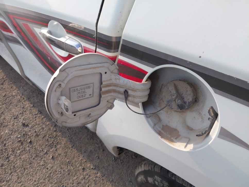 Mitsubishi L200  2017 image