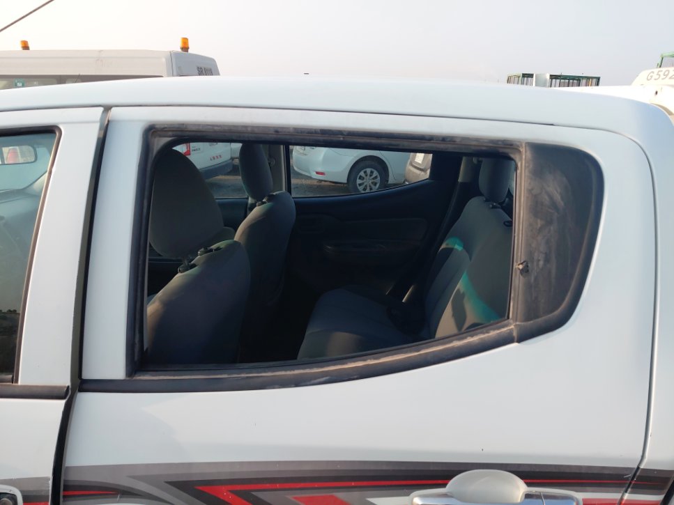 Mitsubishi L200  2017 image