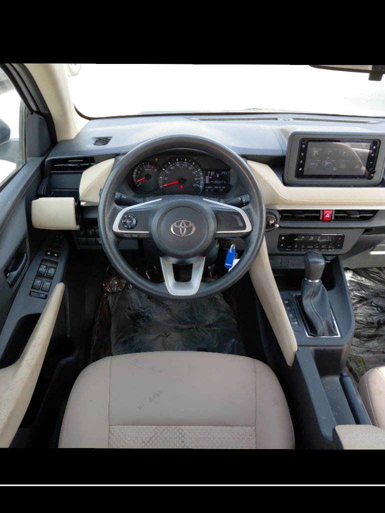 Toyota Yaris Y 2023 image