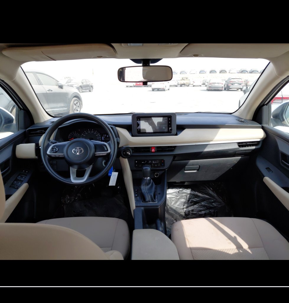 Toyota Yaris Y 2023 image