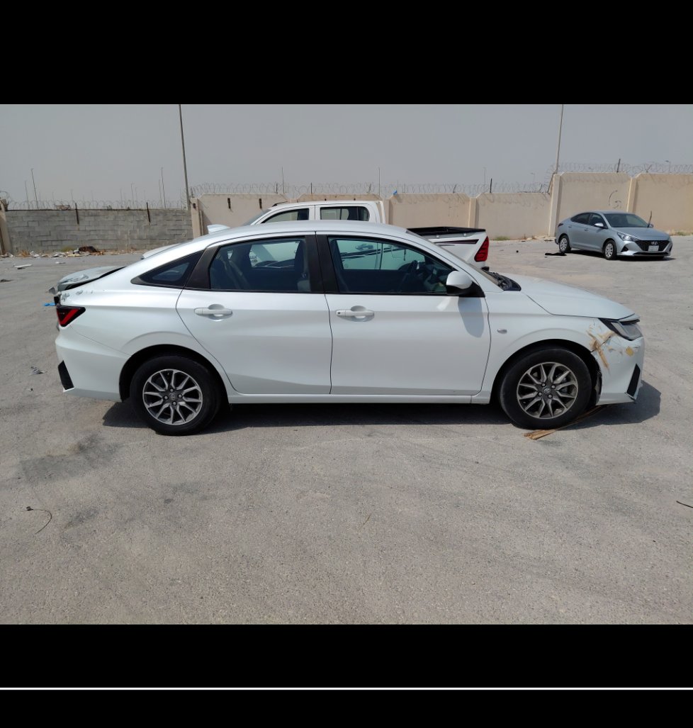 Toyota Yaris Y 2024 image