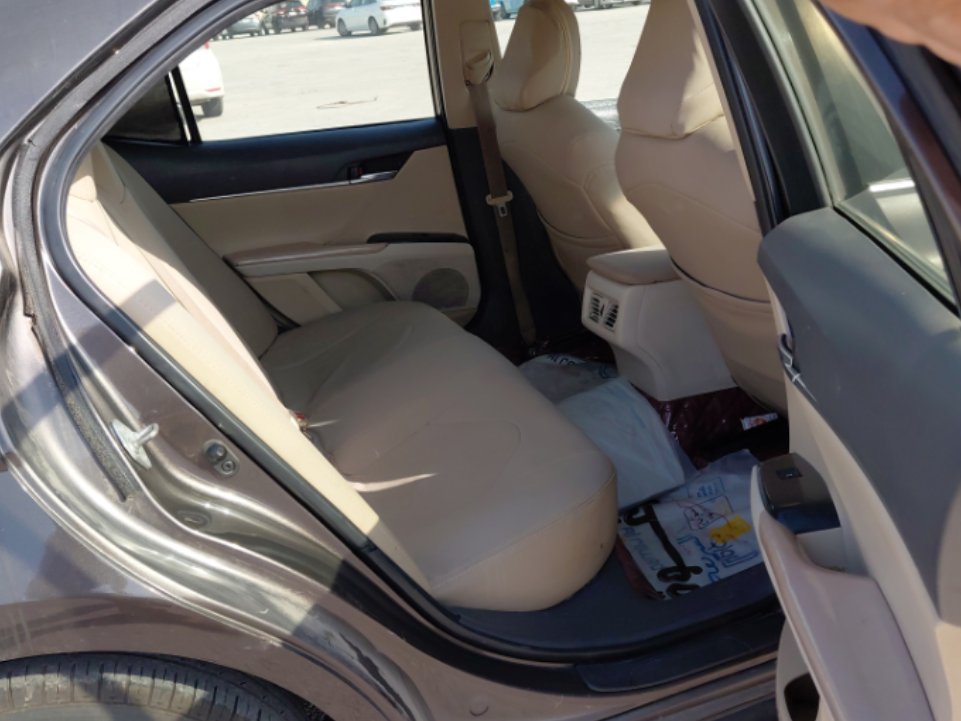 Toyota Camry LE STD 2018 image