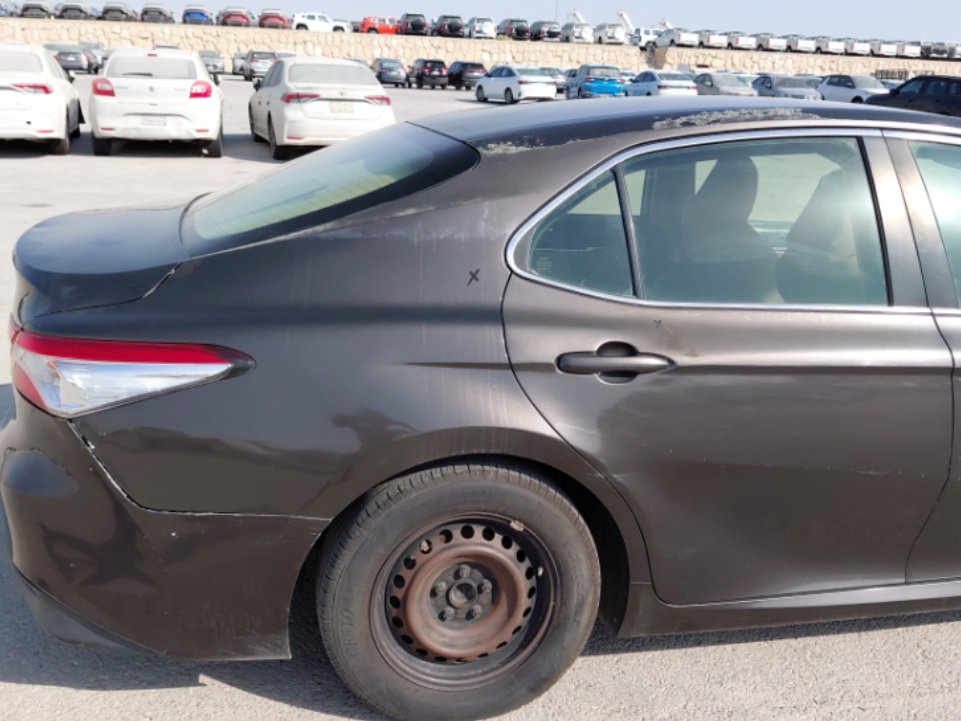 Toyota Camry LE STD 2018 image