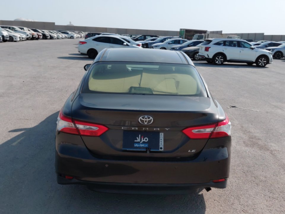Toyota Camry LE STD 2018 image