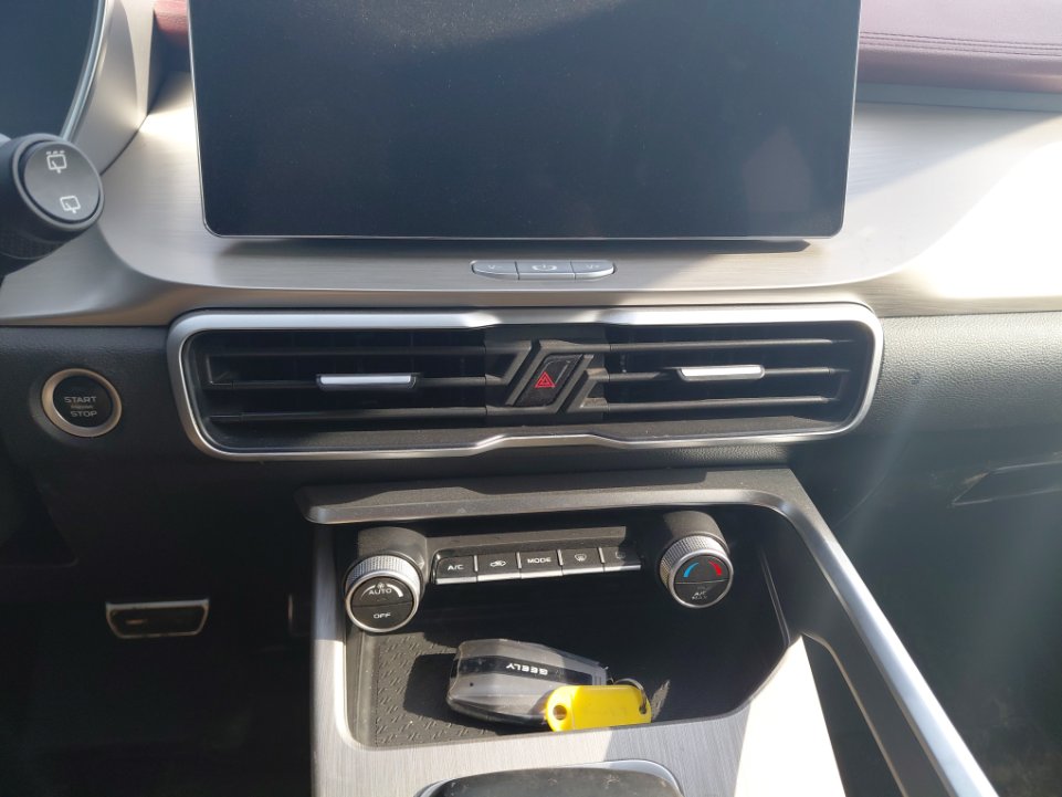 Geely Coolray Sport 2023 image