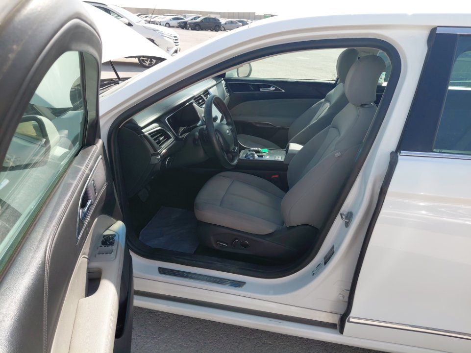 Ford Taurus FLEET 2021 image