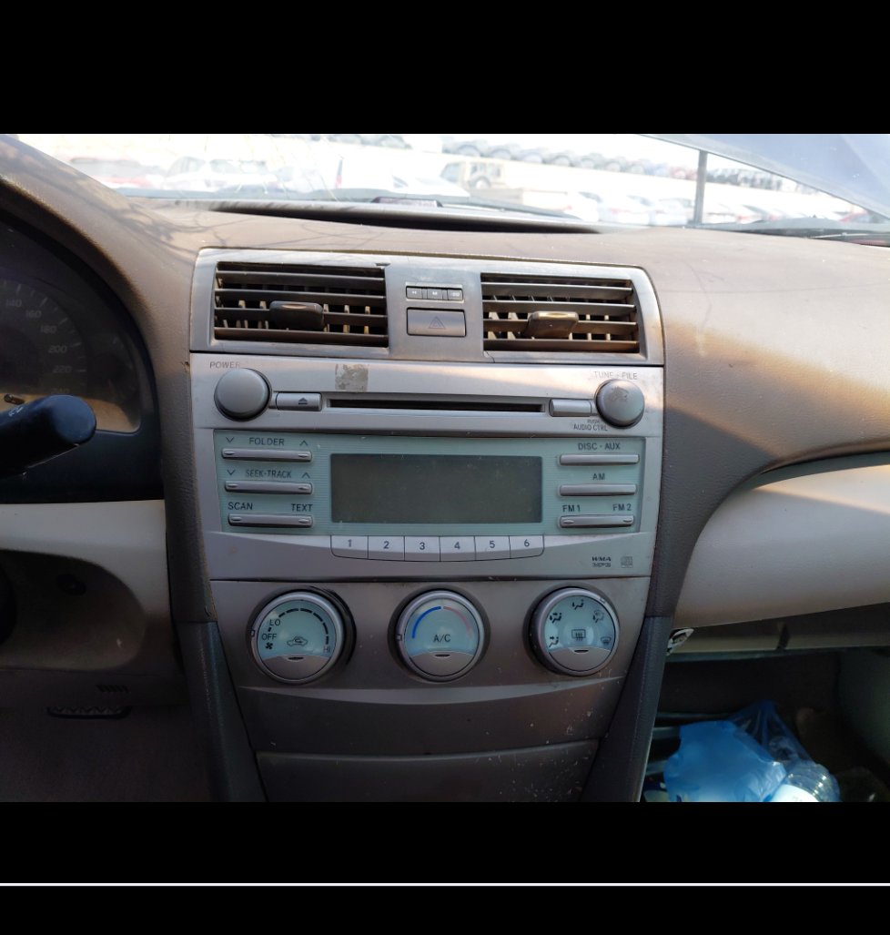 Toyota Camry GLI 2010 image