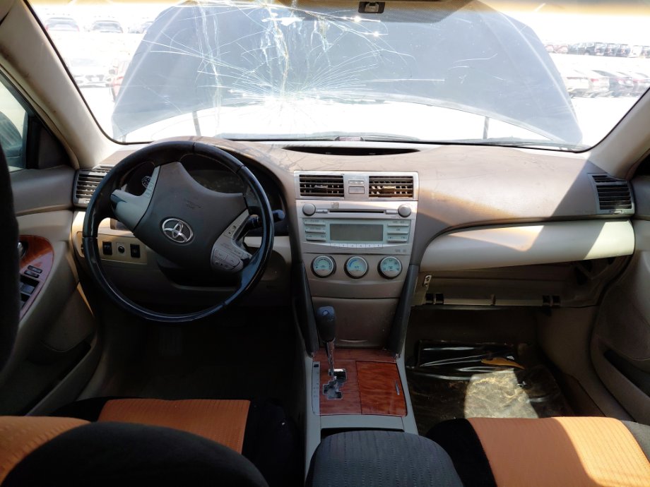 Toyota Camry GLI 2010 image