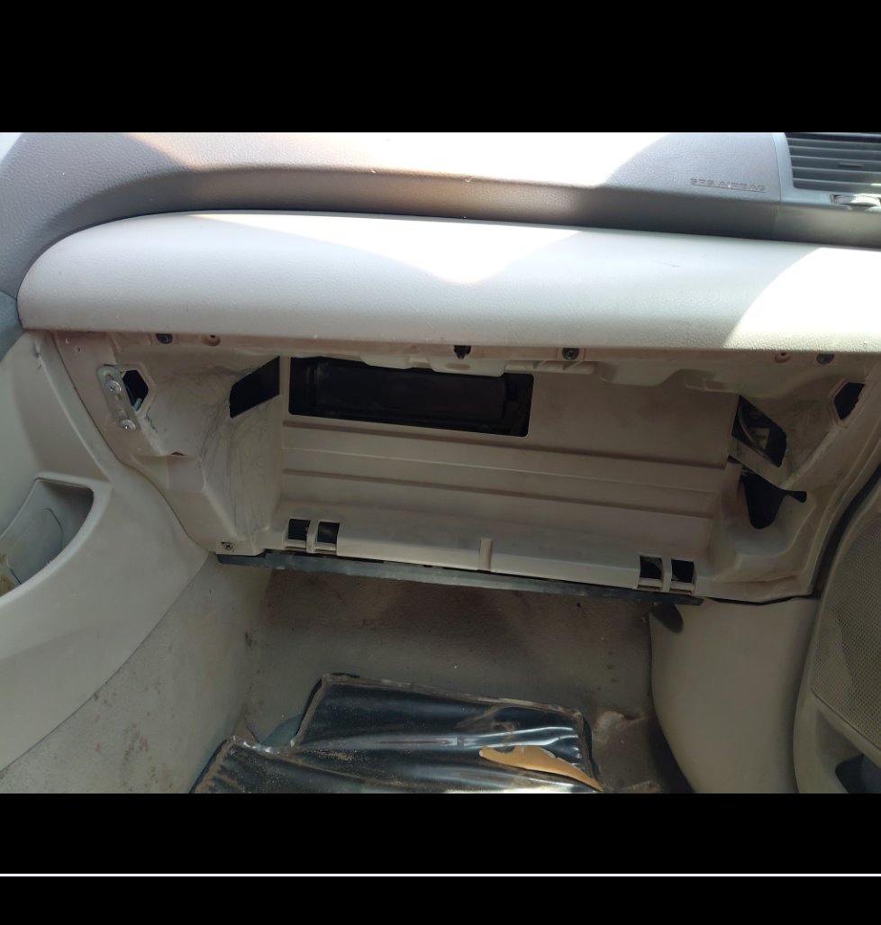 Toyota Camry GLI 2010 image