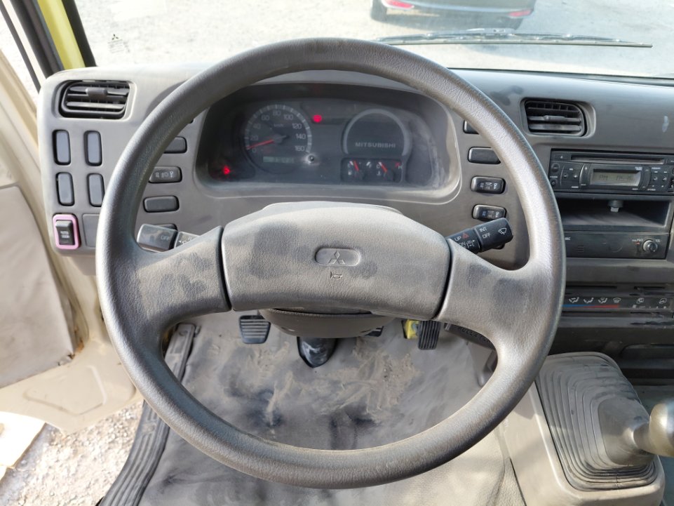 Mitsubishi Fuso  2015 image