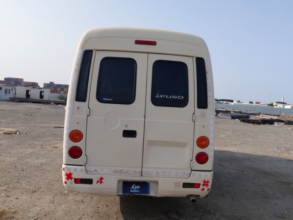 Mitsubishi Fuso  2015 image