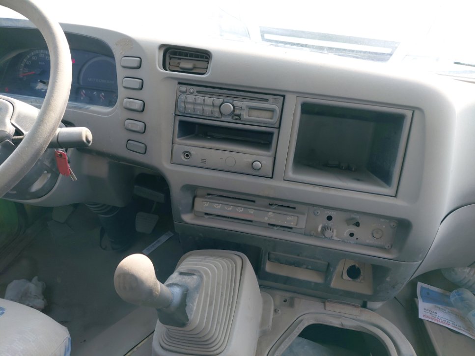 Mitsubishi Rosa  2015 image