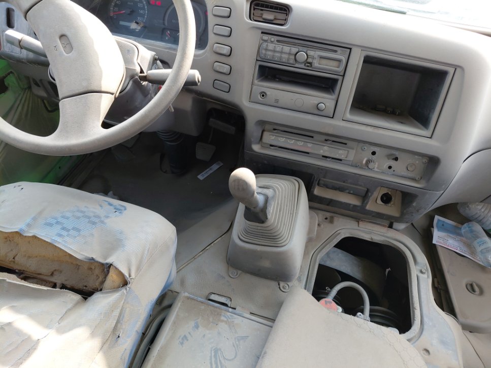 Mitsubishi Rosa  2015 image