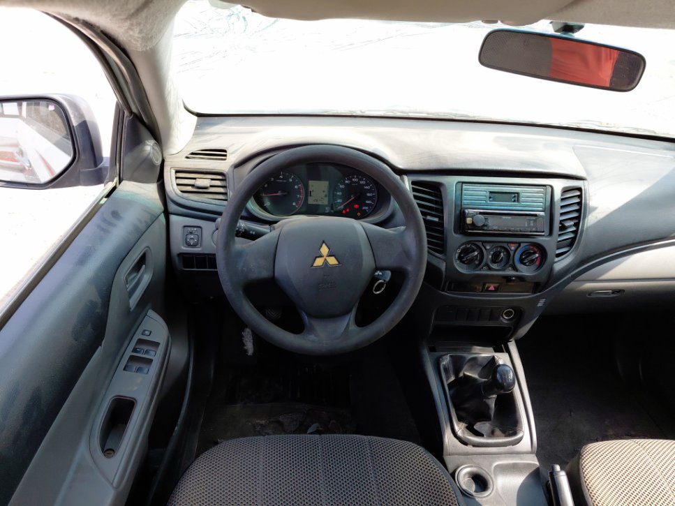 ميتسوبيشي L200  2017 image