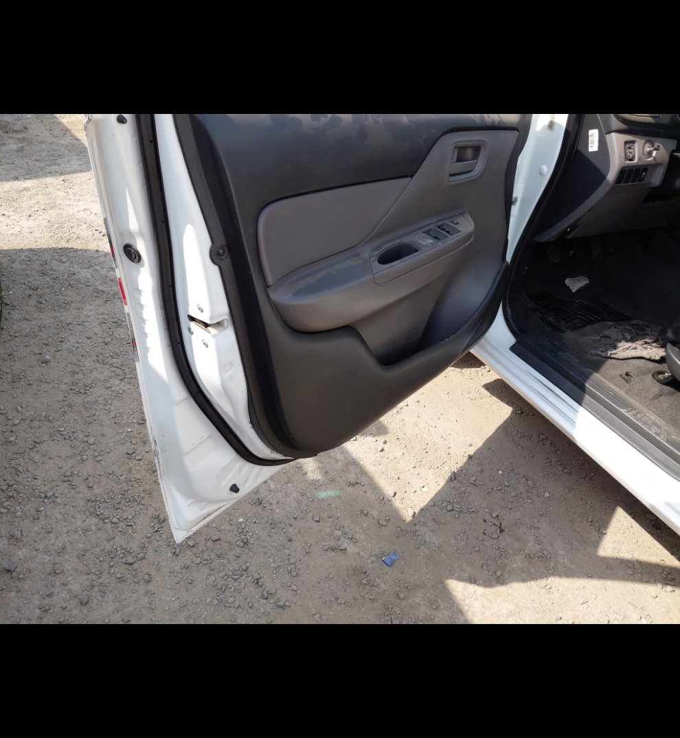 ميتسوبيشي L200  2017 image