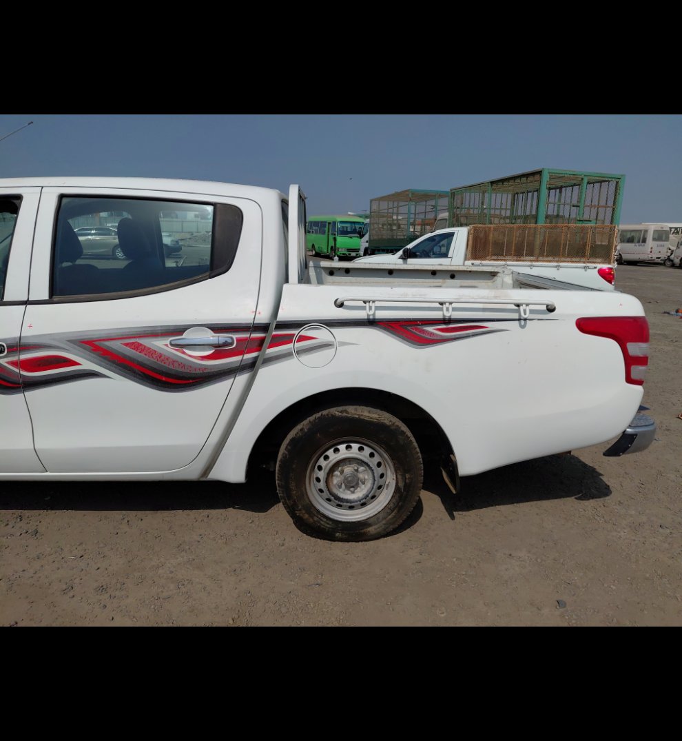 ميتسوبيشي L200  2017 image