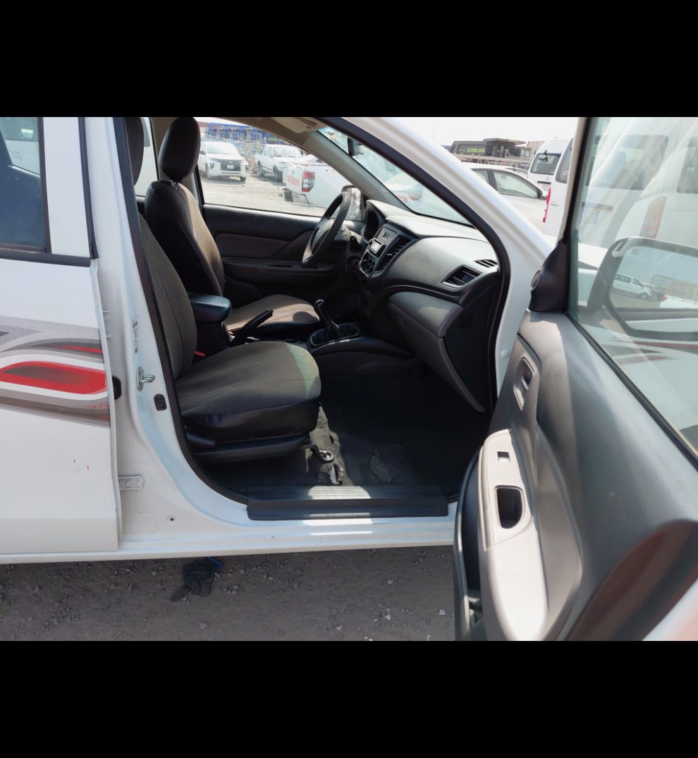 ميتسوبيشي L200  2017 image