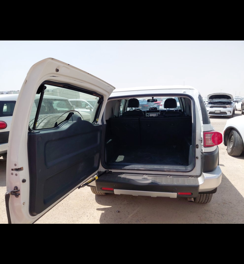 تويوتا إف جي كروزر  2023 image