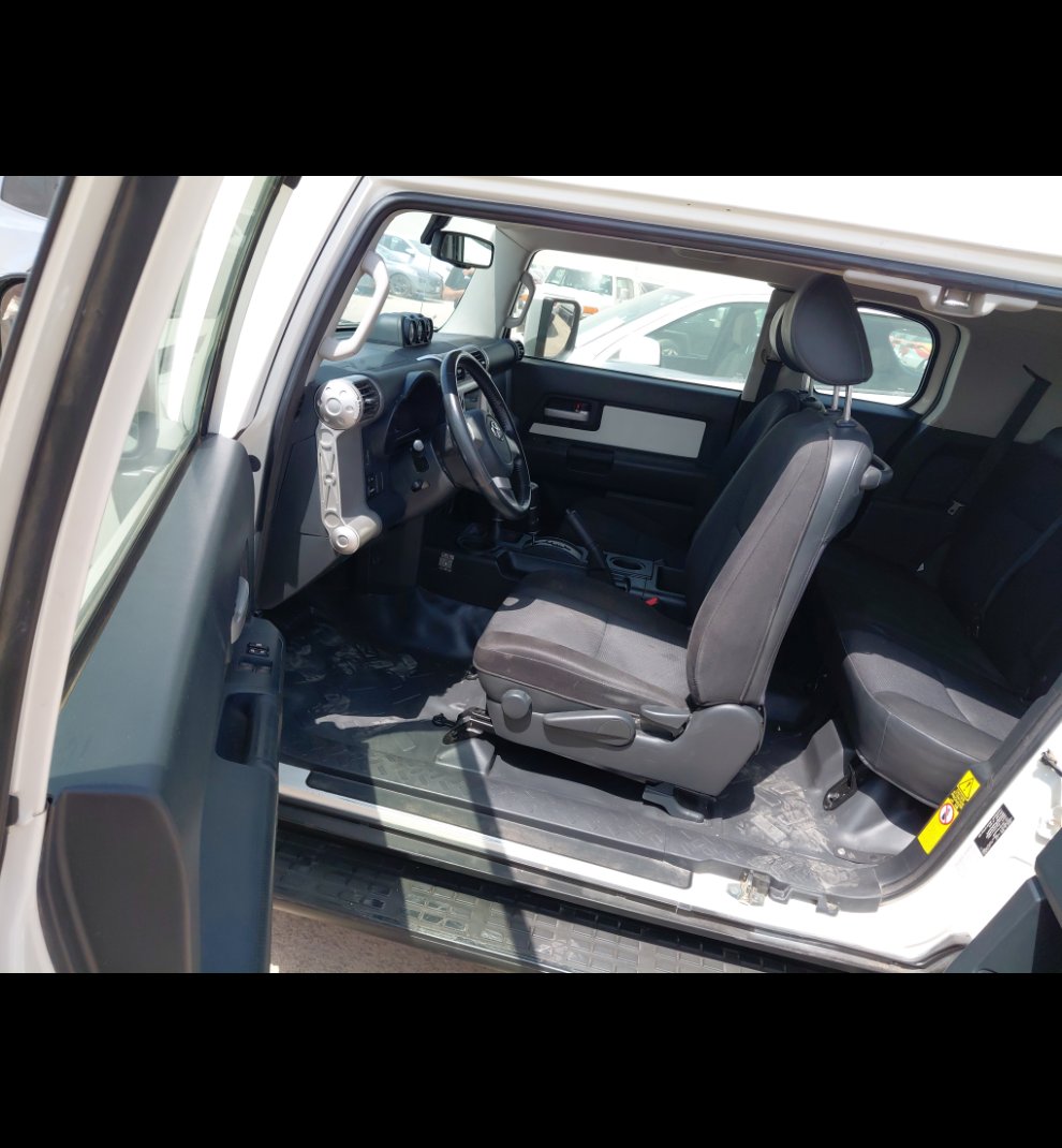 تويوتا إف جي كروزر  2023 image