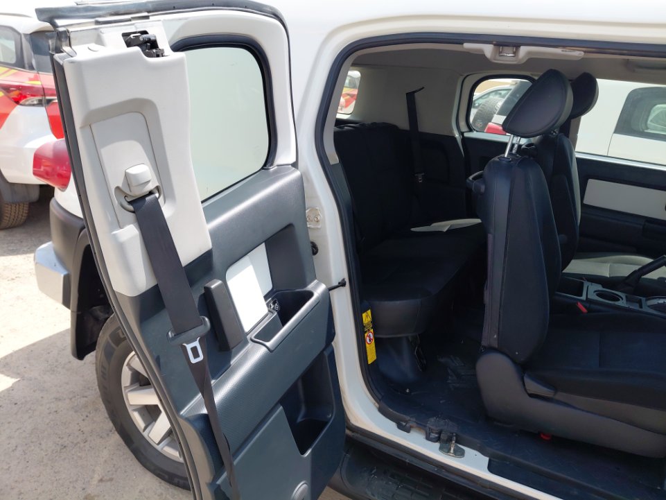 تويوتا إف جي كروزر  2023 image