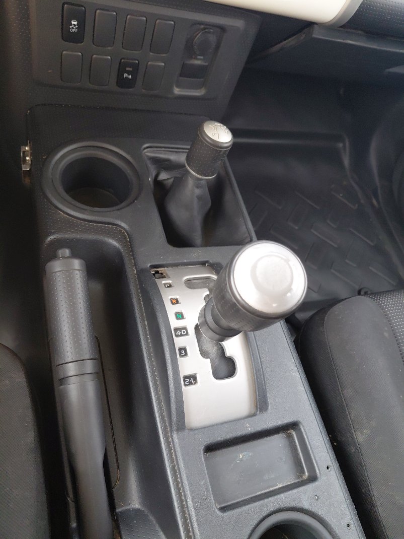 تويوتا إف جي كروزر  2023 image