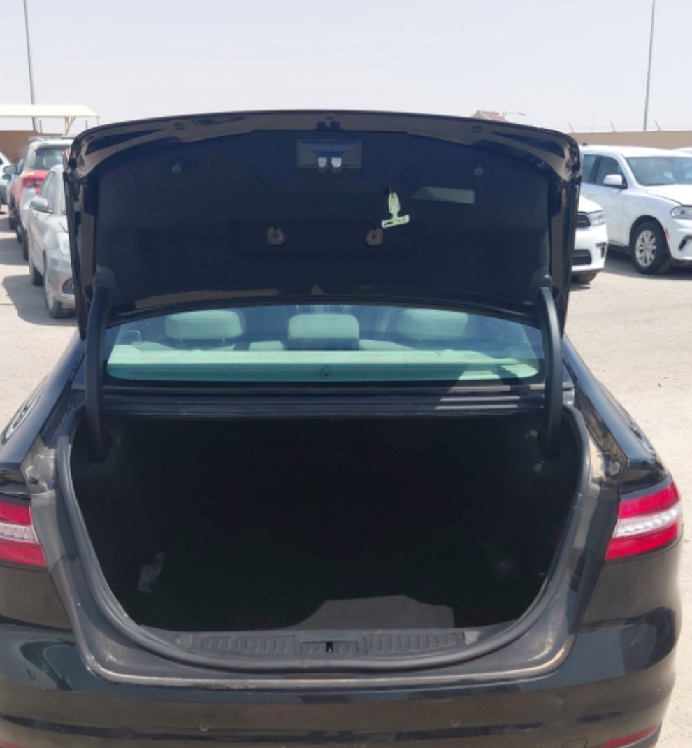 Ford Taurus  2020 image