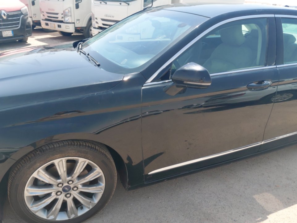 Ford Taurus  2020 image