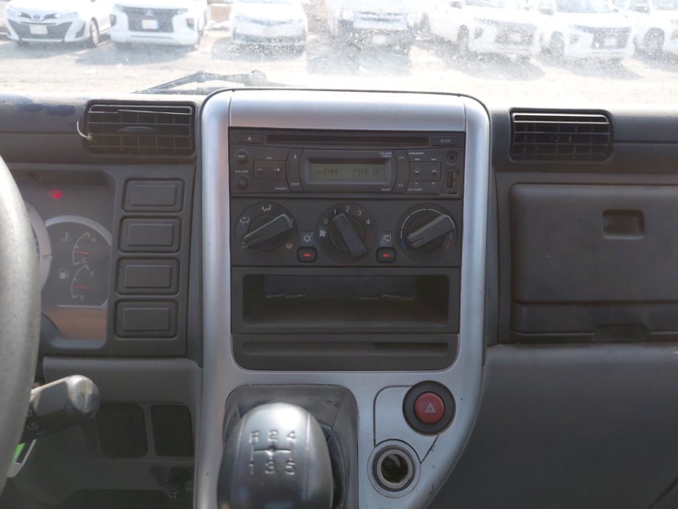 Mitsubishi Canter FUSO 2020 image