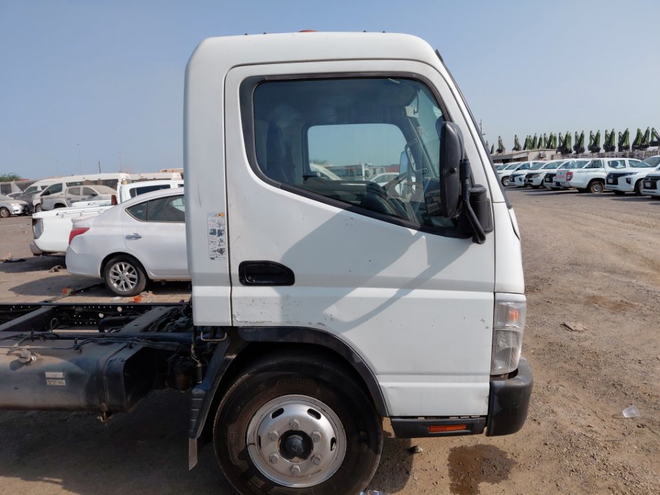 Mitsubishi Canter FUSO 2020 image