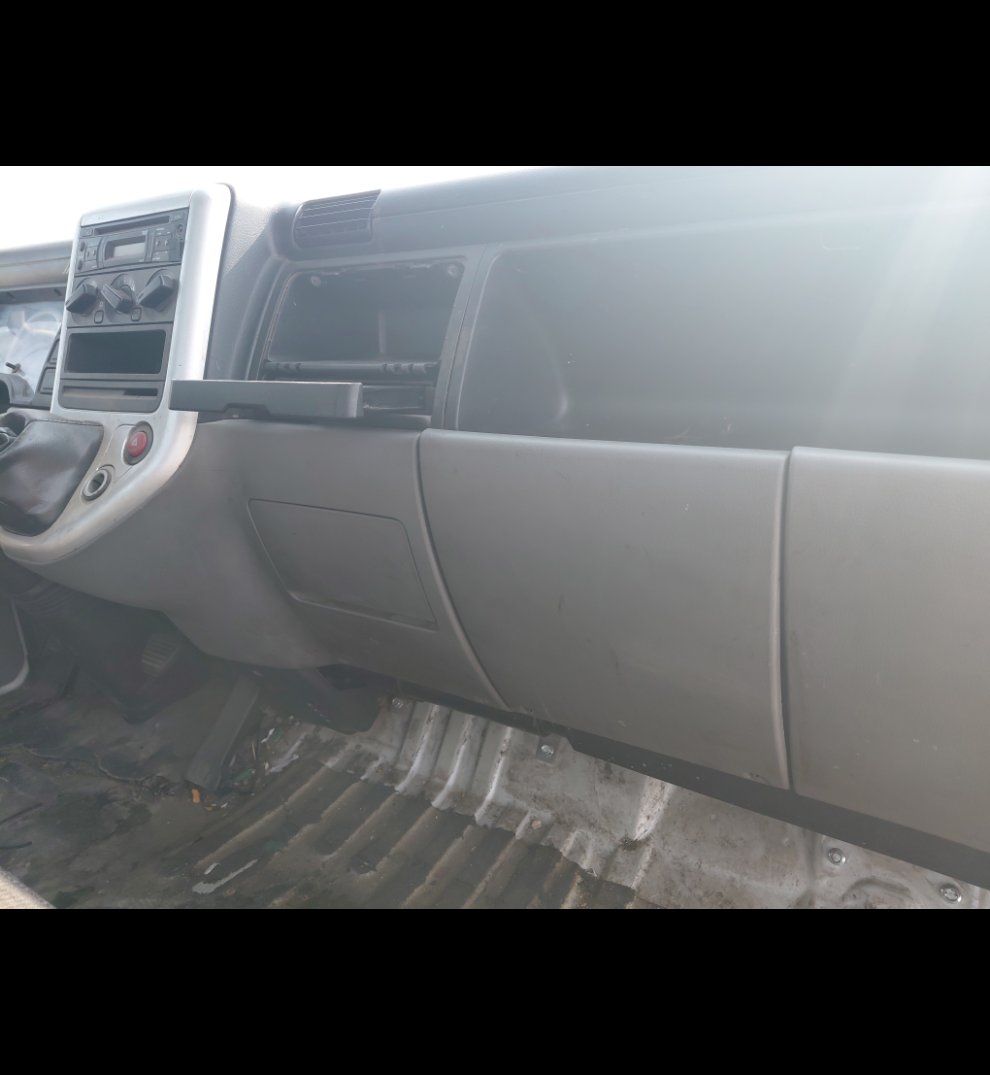 Mitsubishi Canter FUSO 2017 image