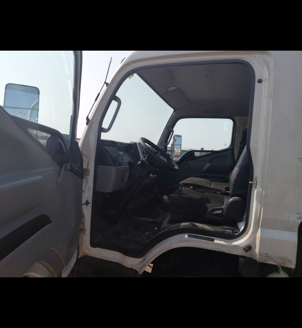 Mitsubishi Canter FUSO 2017 image