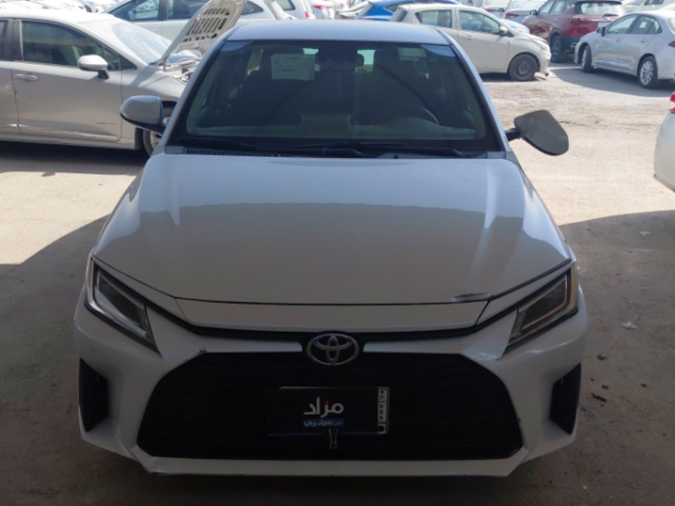 Toyota Yaris Y PLUS 2024