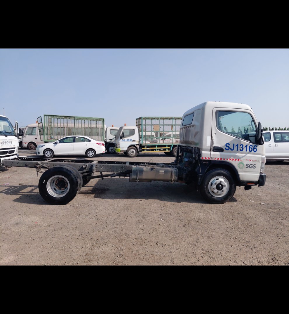 Mitsubishi Canter FUSO 2017 image