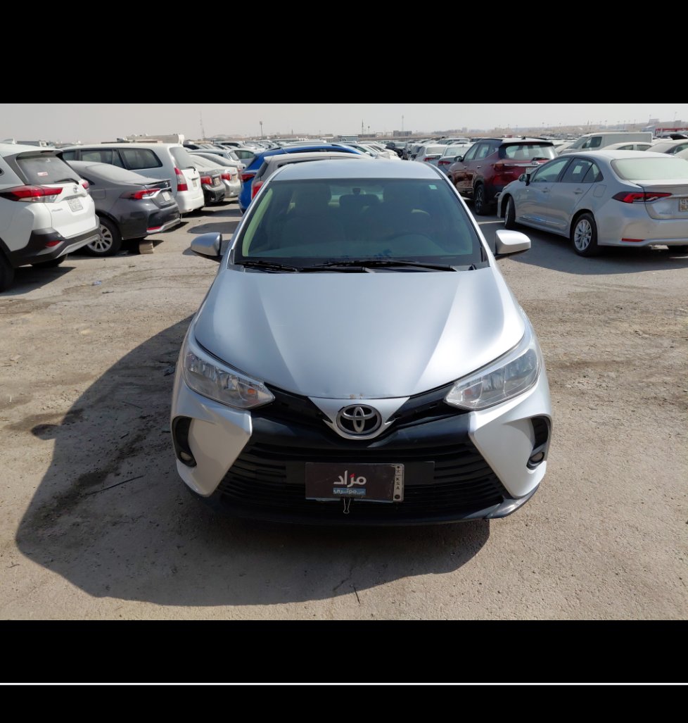 Toyota Yaris Y PLUS 2022
