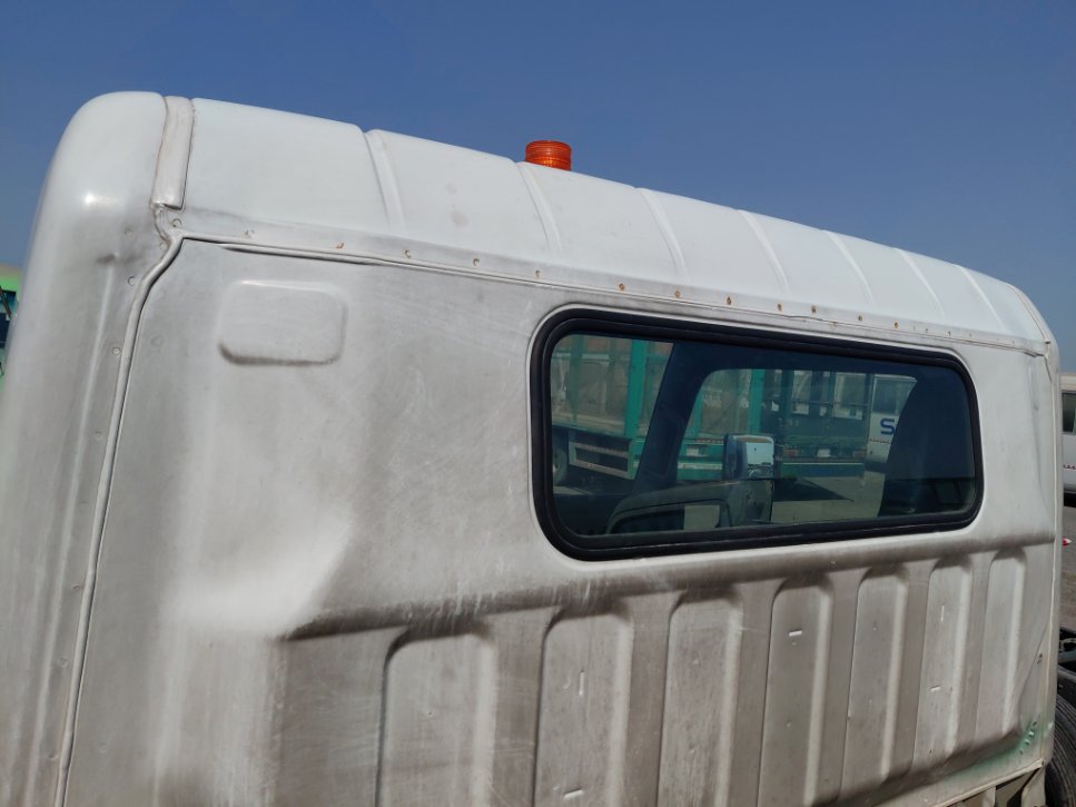 Mitsubishi Canter FUSO 2017 image