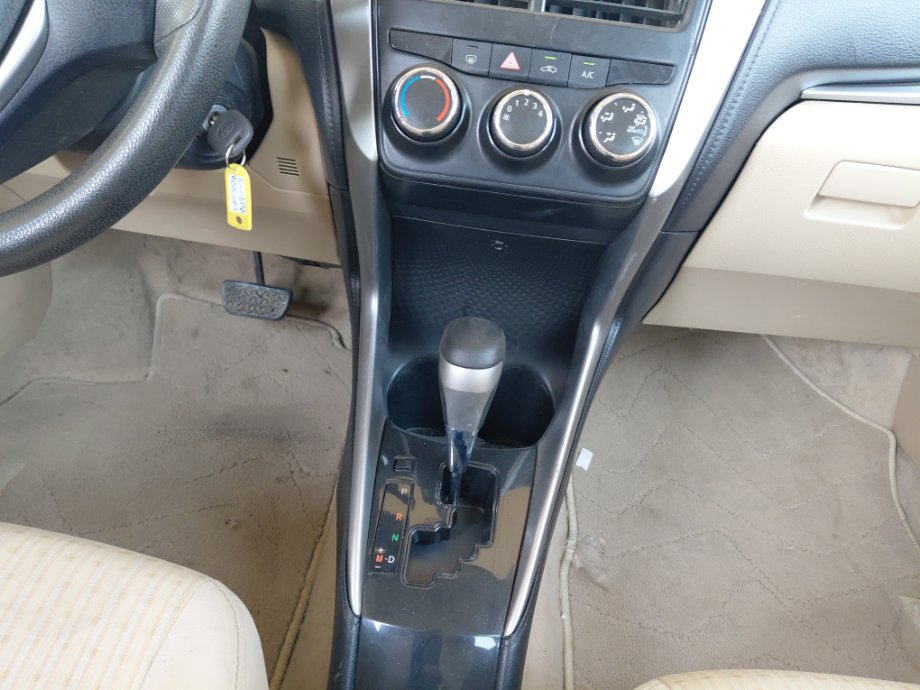 Toyota Yaris Y FLT  2020 image