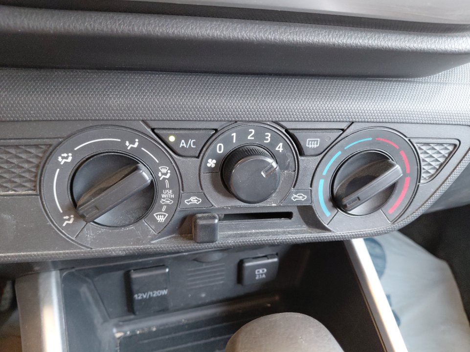 Toyota RAIZE XLE 2024 image